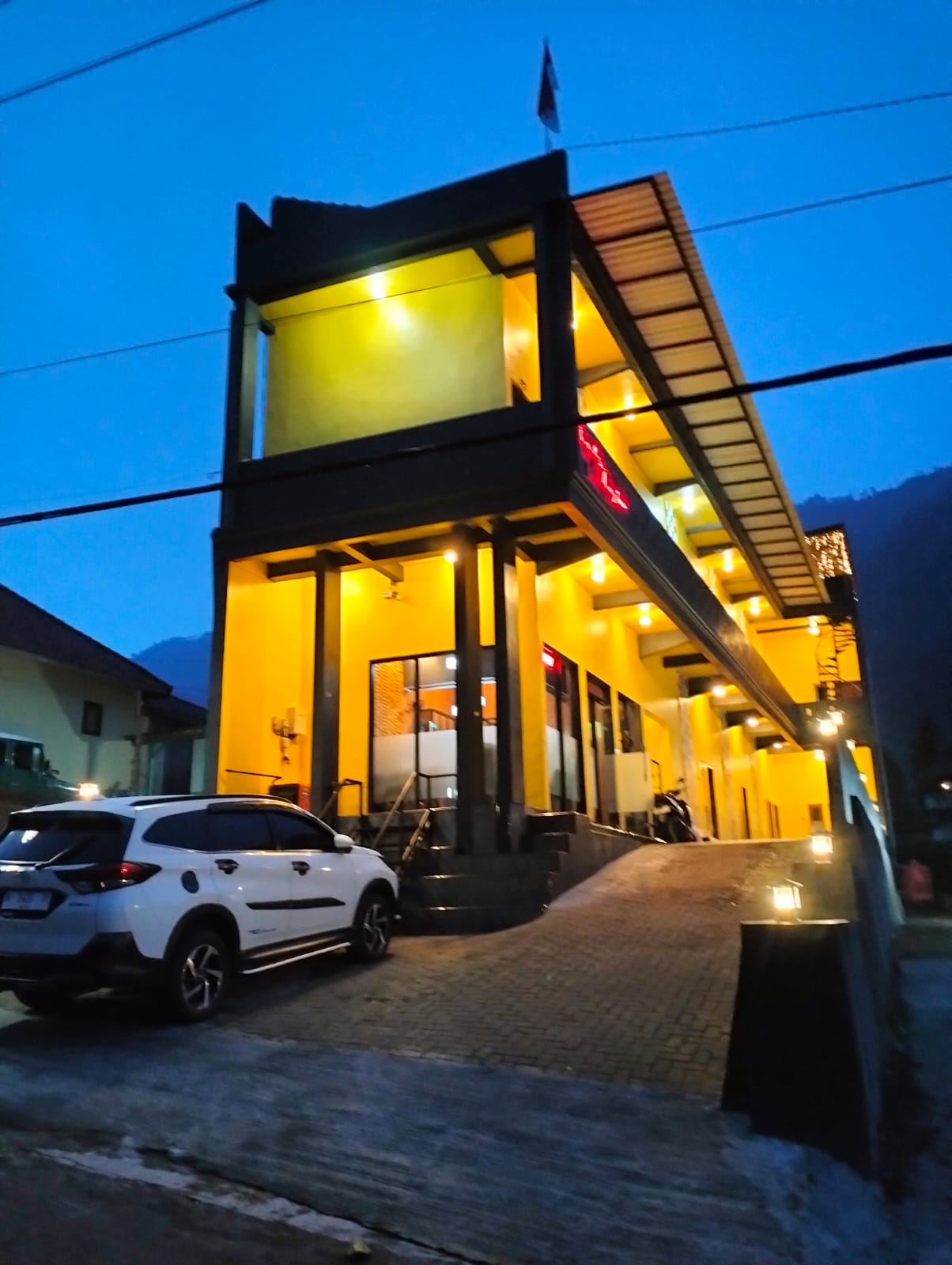 Family Room parkir 3